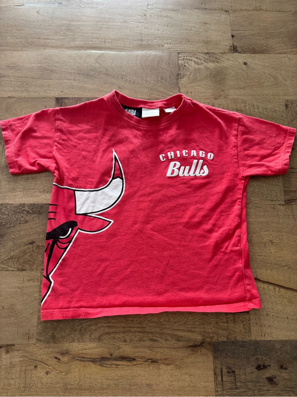 Zara NBA Chicago Bulls Kids Red Graphic T-Shirt sz 5 years